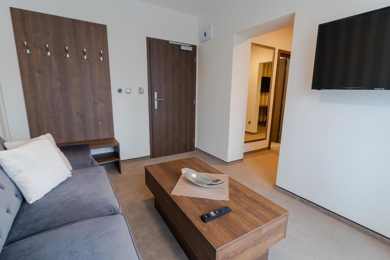 Hotel Demaenova **** Liptovsky Mikulas Bagian luar foto