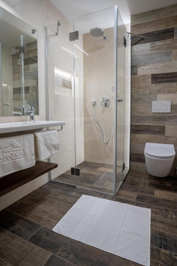 Hotel Demaenova **** Liptovsky Mikulas Bagian luar foto